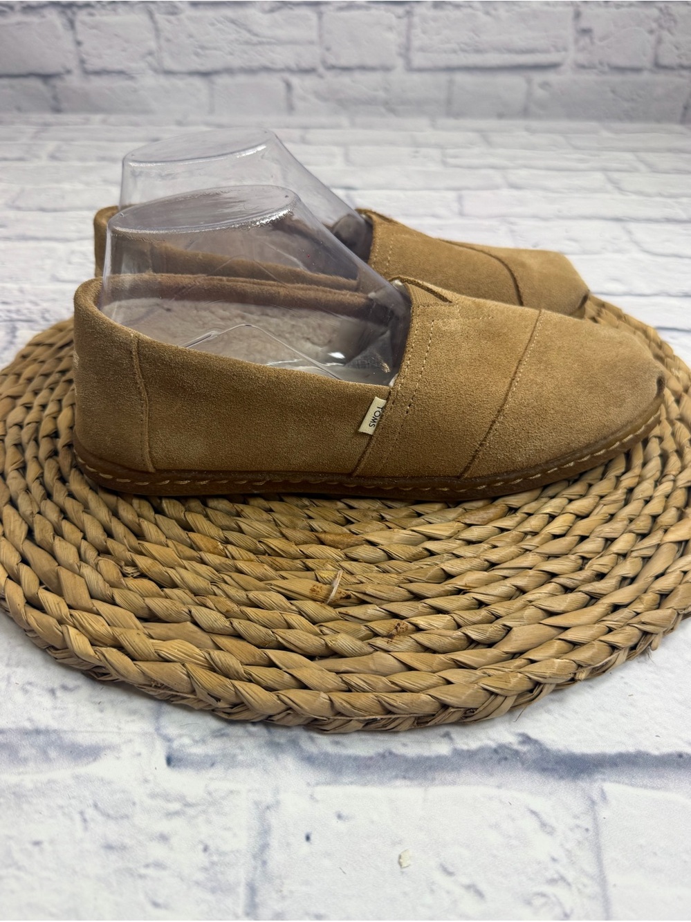 TOMS Women's Slip-On Tan Suede Sneakers. Size 8.5.
